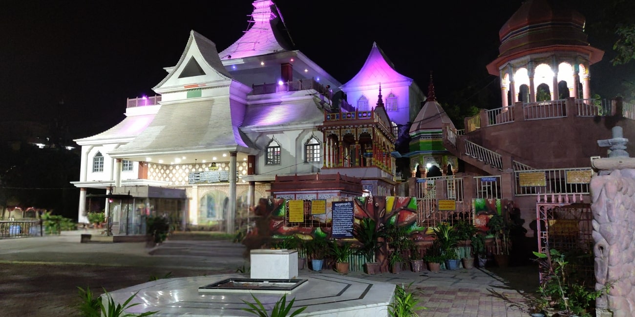 Baba Keenaram Ashram Varanasi Night Temple View