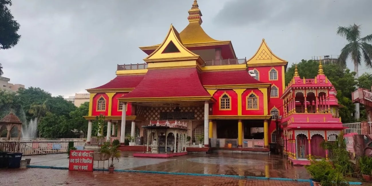 Baba Keenaram Ashram Varanasi Temple Day View